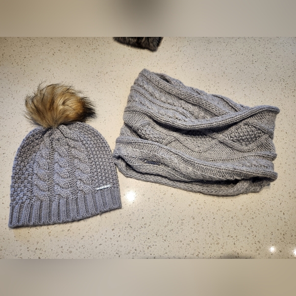Michael Kors Cable Knit Scarf and Matching Hat - Picture 1 of 5